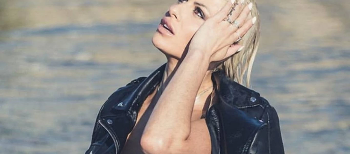 «Έσπειρε εμφράγματα» η Ευρυδίκη Παπαδοπούλου - Βγήκε στο «Μy style rocks» χωρίς σουτιέν (upd)